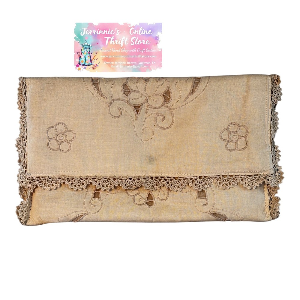 Handmade Vintage Linen Clutch Purse – Cutwork Embroidery & Crochet Lace